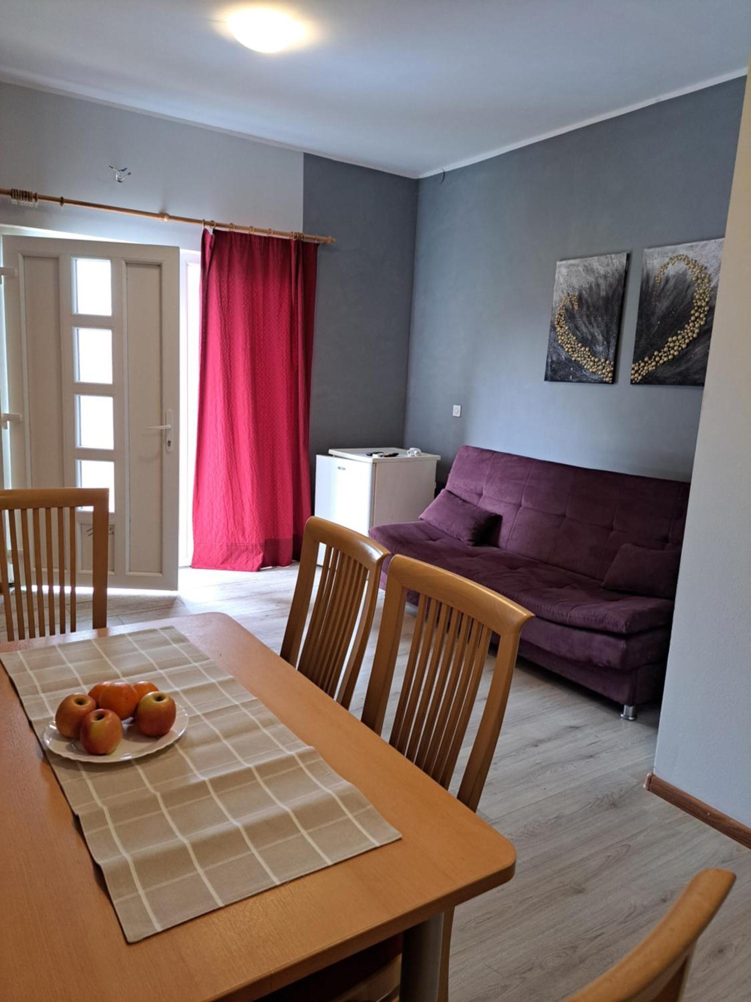 Sobe Apartmani Svitlana Sukošan Dış mekan fotoğraf
